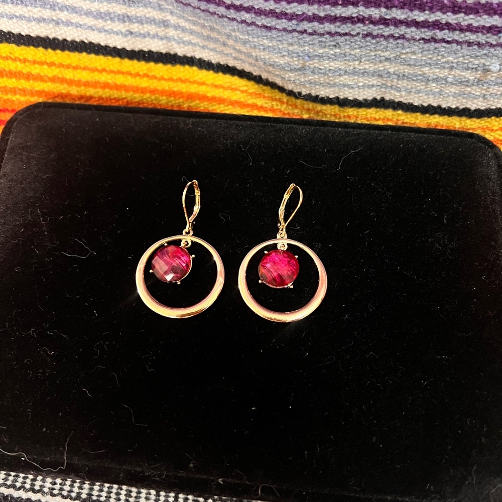 ⭐Elegant Gold and Ruby Hoop Earrings